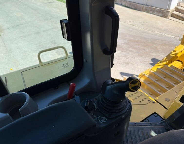 KOMATSU D155 AX-7 ***BRAND NEW***